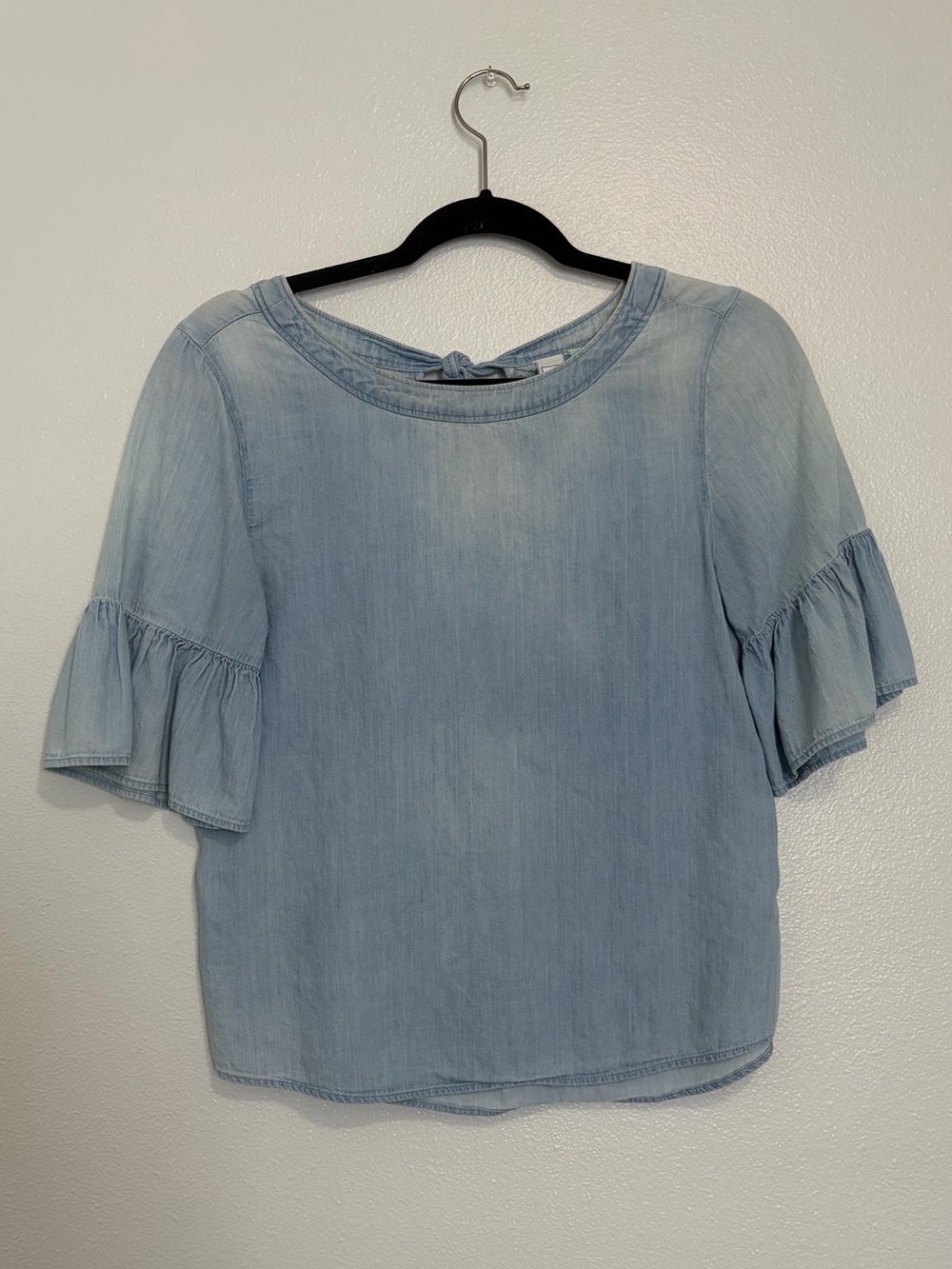 Susina Light Wash Chambray Ruffle Sleeve Top XS 100% Cotton